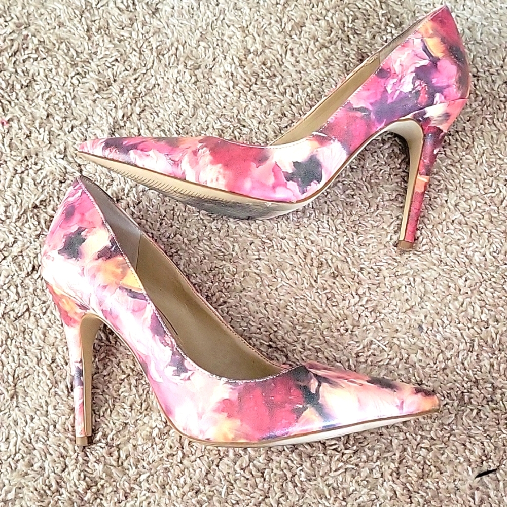 BCBGeneration Floral Heels 8.5